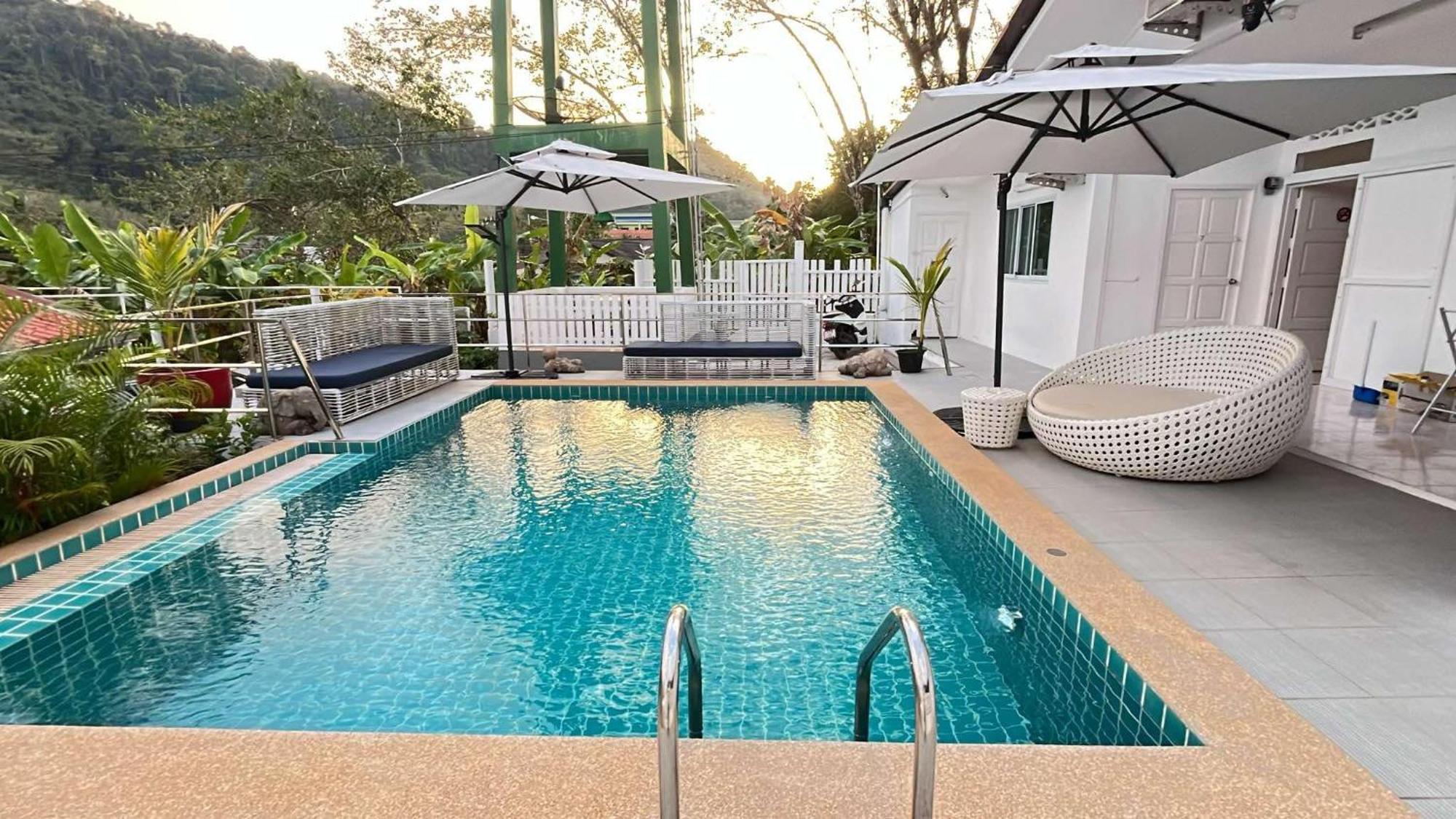 Elephant Sports Bar And Accommodation Phuket Exterior foto